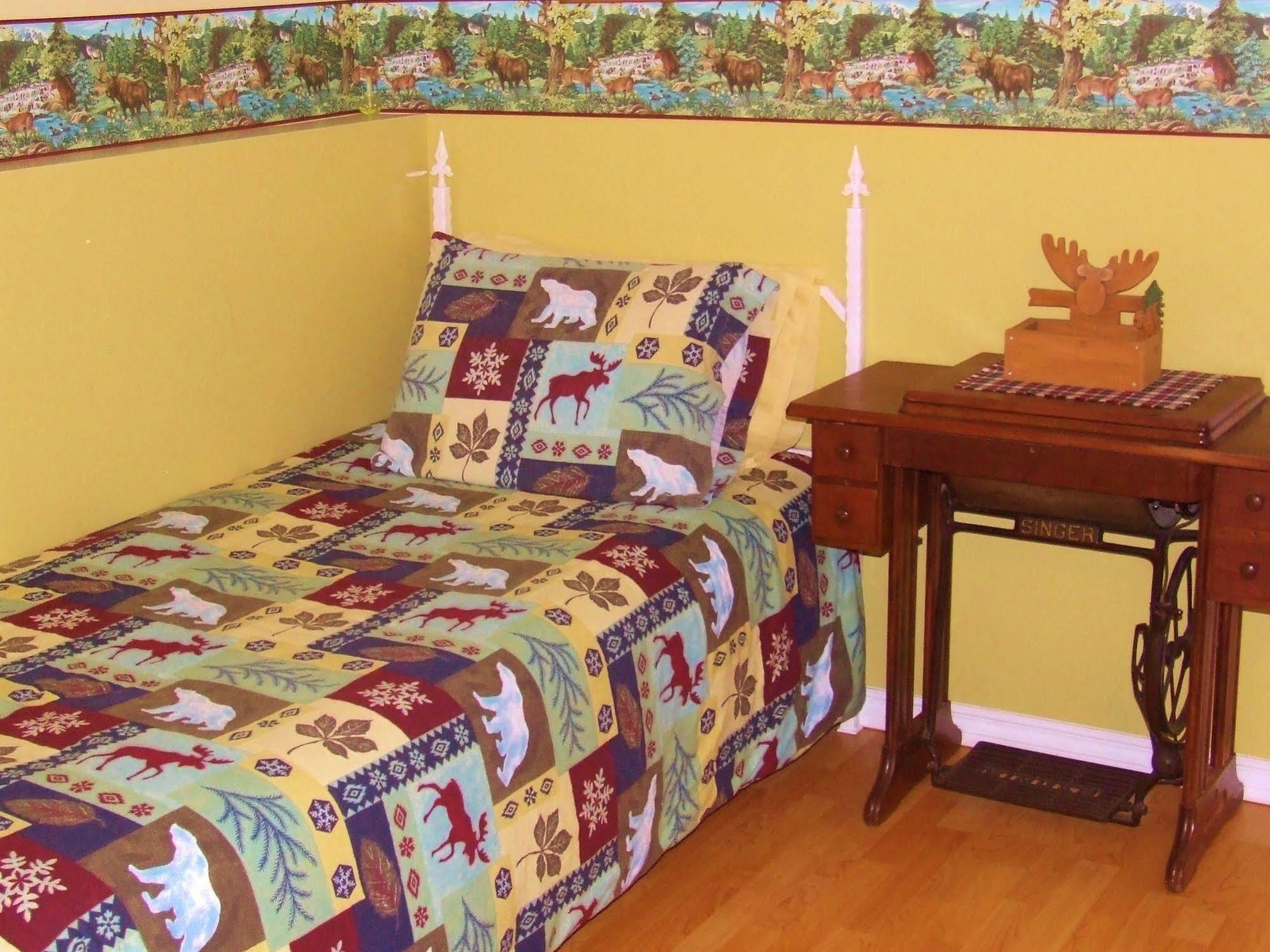 Silvern Lake Trail Bed And Breakfast Smithers Exterior foto