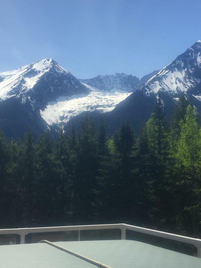 Silvern Lake Trail Bed And Breakfast Smithers Exterior foto